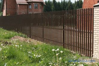 Што треба да биде висината на оградата помеѓу соседните области: стандарди, пресметки, контроверзни прашања