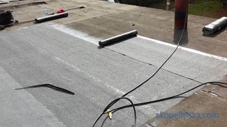 Поправка на рамен покрив: материјали и технологии што се користат