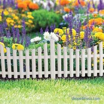 Цветна по оградата: правилата на пејзажот