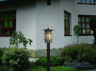 Земја фенери и светилници, карактеристики и суптилностите на изборот на столбови за градината