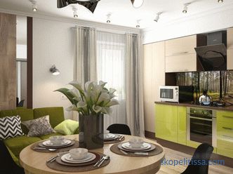 Кујна дизајн со јадење и дневна соба во приватна куќа: слика на идеи за планирање